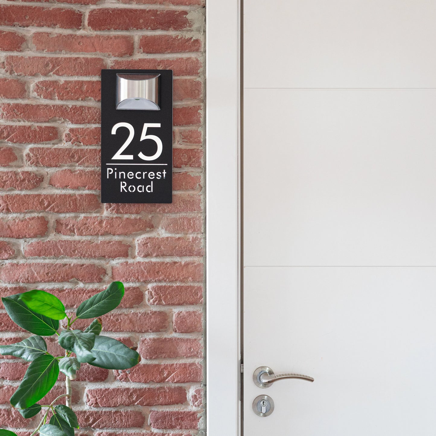 Forlipo Illuminated Solar Door Plaque